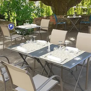 *** Hotel Logis Restaurant La Vieille Auberge, Art And Gallery Francia